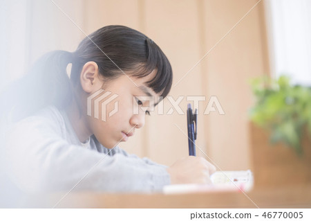 Elementary school girl study 46770005
