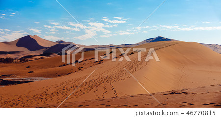 Dead Vlei landscape in Sossusvlei, Namibia 46770815