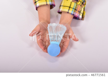 Child's hand and shuttle Child's hand and shuttle 46771561