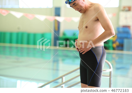 Men in their 60s who go to the pool Men in their 60s who go to the pool 46772183