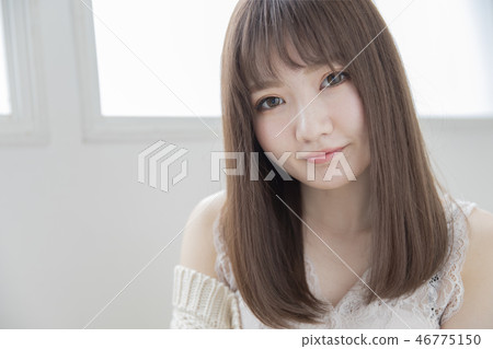 Straight hair Japanese hairstyle 46775150