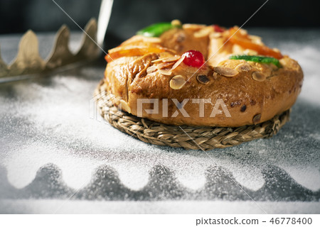 roscon de reyes, spanish three kings cake roscon de reyes, spanish three kings cake 46778400