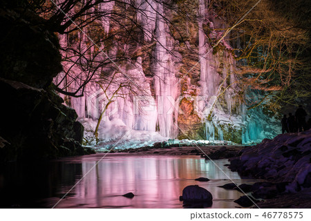 The thirty pillars of the icicle Misoru Tsuchirara light up night view (Chichibu City, Saitama Prefecture) February 2018 [Comment confirmation] 46778575