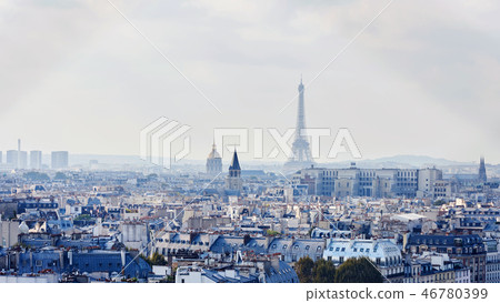 Paris cityscape in a cloudy day with Eiffel Tower Paris cityscape in a cloudy day with Eiffel Tower 46780399