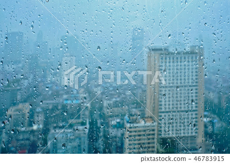 Rain drops on window Rain drops on window 46783915