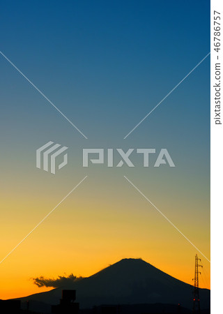 Mt. Fuji and white clouds floating in the blue sky 46786757
