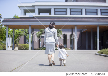 跟孩子一起出去 46790581