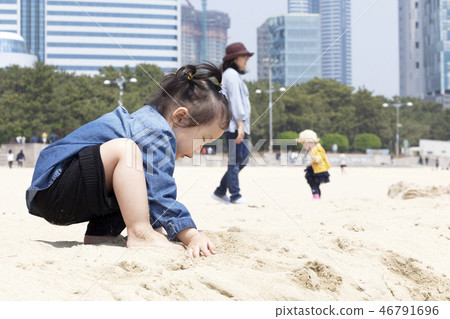 Sand play, infant, baby, baby, children, Haeundae, Haeundae-gu, Busan Sand play, infant, baby, baby, children, Haeundae, Haeundae-gu, Busan 46791696
