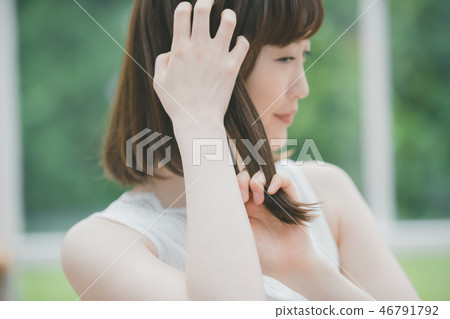 female, lady, woman 46791792