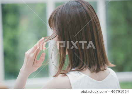 hair, hairs, female 46791964