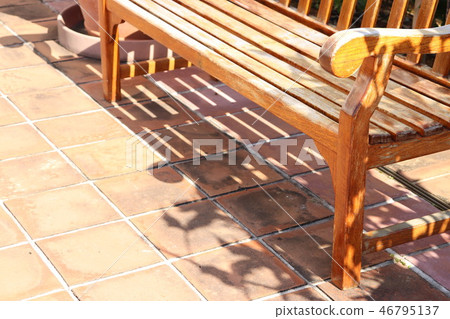 一把椅子 46795137