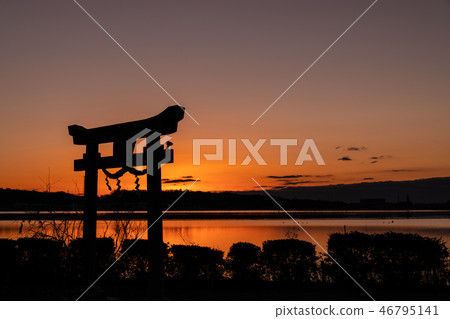 Ushikunuma Shichiura Benzaiten的第一個日出 46795141