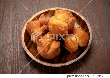 Okinawan fried sweets, sata andagi 46795762