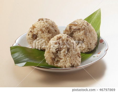 Bird burdock rice ball Bird burdock rice ball 46797869