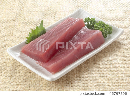 The sashimi of the yellowfin tuna 46797896