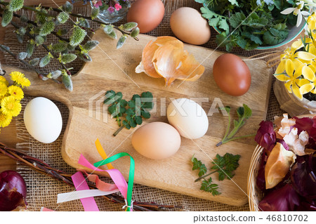 Easter eggs ready to be dyed with onion peels 46810702