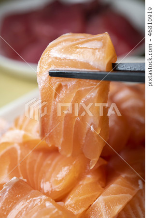 Delicious salmon sashimi 46810919