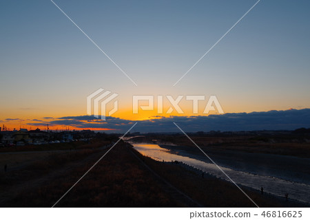 Morning glow of the Tama River before sunrise 46816625