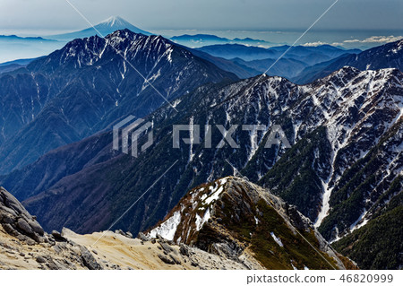 Mt. Fuji and Mt. Bansan seen from Kaikomagatake 46820999