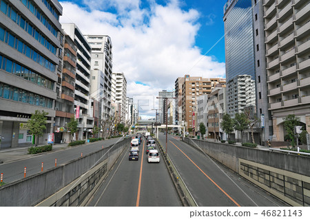 [大阪市干道谷町筋] 46821143