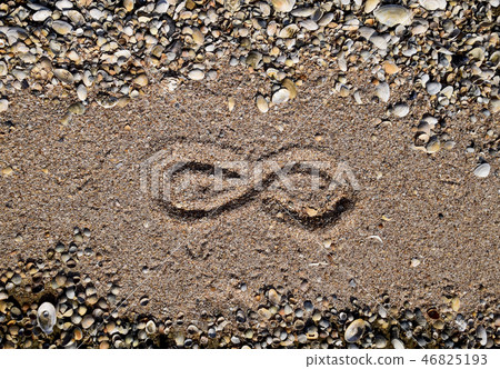 The sign of infinity on the sea 46825193