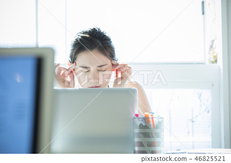 Business woman 46825521