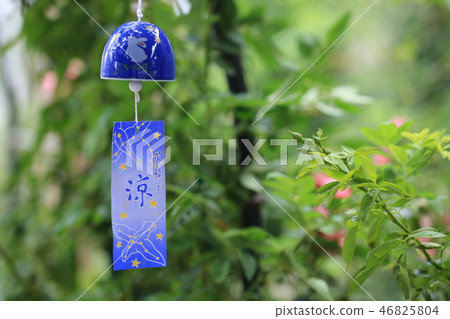 A summer tradition, wind chimes A summer tradition, wind chimes 46825804