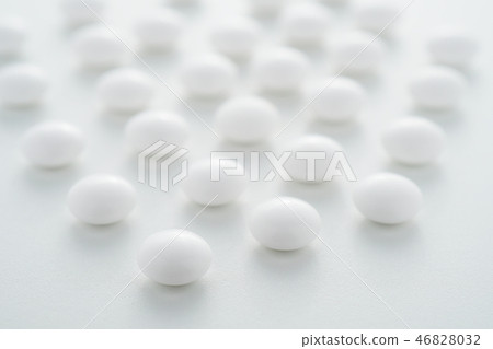 Drugs and tablets Drugs and tablets 46828032