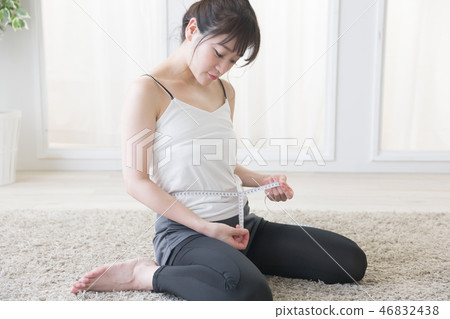 Fitness woman Fitness woman 46832438