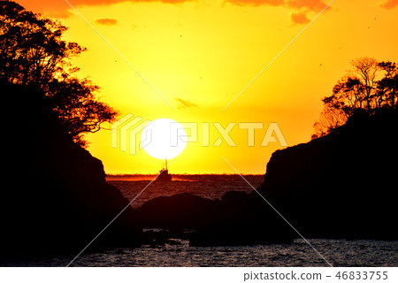 Sunset in Sukumo 46833755