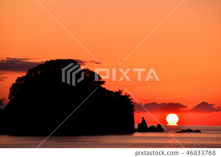 Sunset in Sukumo 46833768