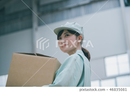 female, females, woman 46835081