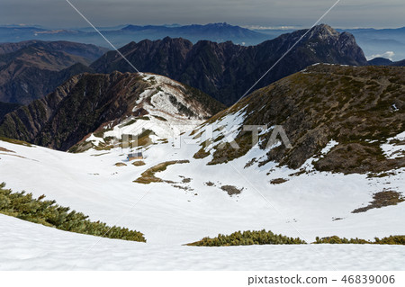 從Senjogatake看到的Kaikomagatake和Yatsugatake 46839006