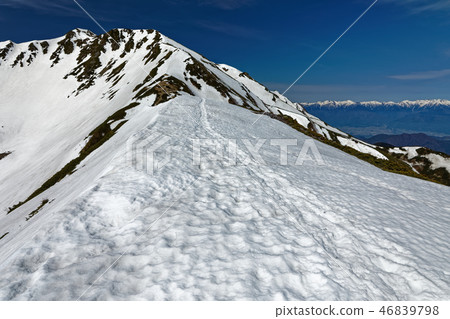 Senjogatake in the Southern Alps and mountains in the Central Alps Senjogatake in the Southern Alps and mountains in the Central Alps 46839798