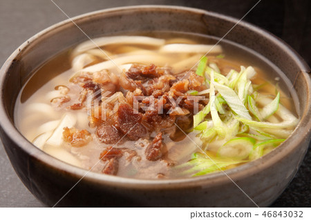 Meat noodles 46843032