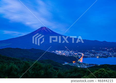(Yamanashi Prefecture) Lake Kawaguchi and Mt. Fuji (Yamanashi Prefecture) Lake Kawaguchi and Mt. Fuji 46844215