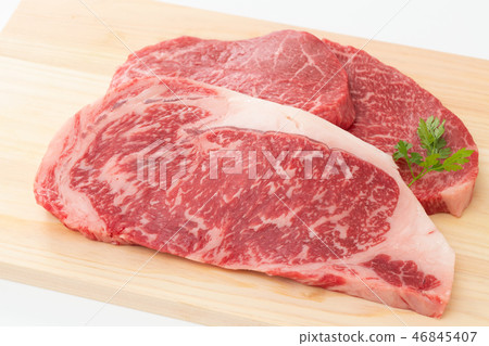 Beef thigh meat sirloin steak meat Beef thigh meat sirloin steak meat 46845407