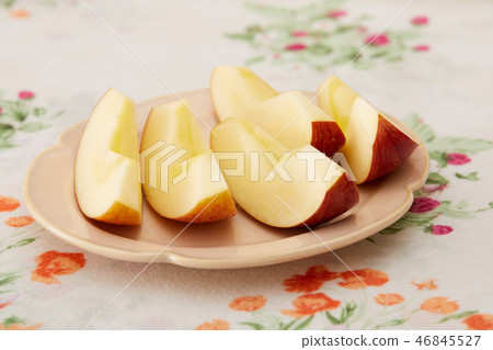 Carved apple 46845527