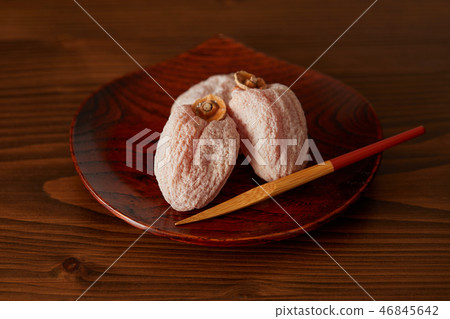 A persimmon 46845642