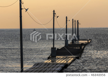 Pier 08 Pier 08 46848956
