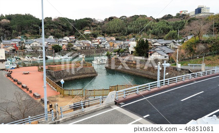 方便的港口和可移動的橋樑1 46851081