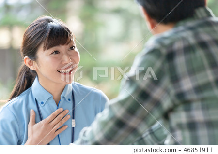 護老者，老人，家庭幫手，在家裡 46851911