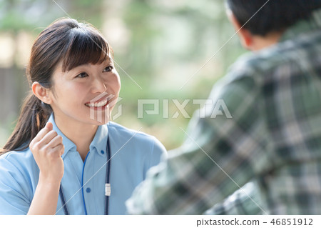 護老者，老人，家庭幫手，在家裡 46851912