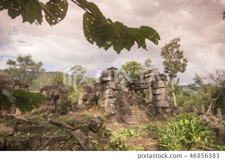 CAMBODIA SRA EM PRASAT NEAK BUOS KHMER TEMPLE CAMBODIA SRA EM PRASAT NEAK BUOS KHMER TEMPLE 46856383