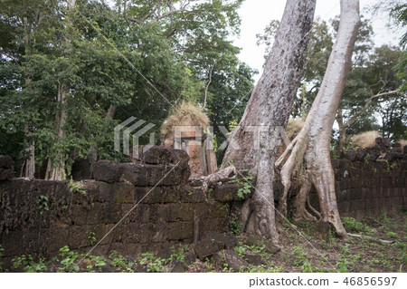 CAMBODIA SRA EM PRASAT NEAK BUOS KHMER TEMPLE CAMBODIA SRA EM PRASAT NEAK BUOS KHMER TEMPLE 46856597