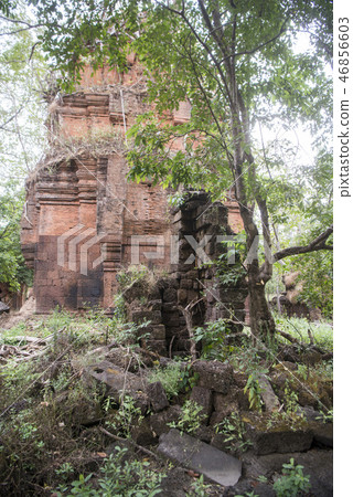 CAMBODIA SRA EM PRASAT NEAK BUOS KHMER TEMPLE CAMBODIA SRA EM PRASAT NEAK BUOS KHMER TEMPLE 46856603