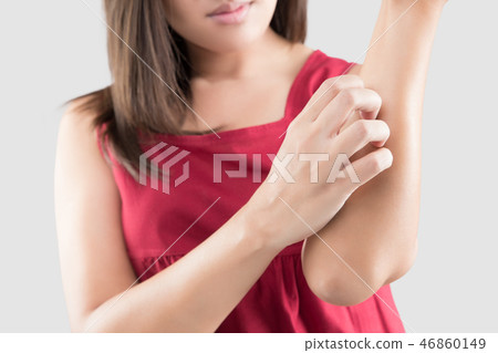 itching itching 46860149