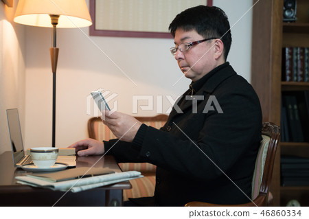 一個男人 一個男人 46860334
