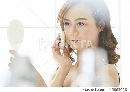 女人美容圖像化妝 女人美容圖像化妝 46863638