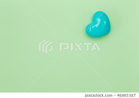 Blue heart shape on the green pastel 46865387
